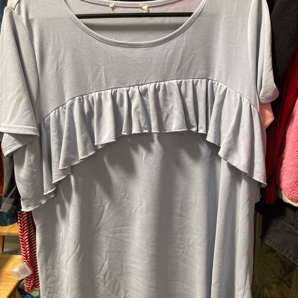 Zenana shirts! Size large ladies!